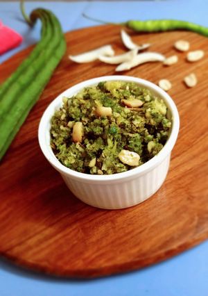 A picture of Ridge Gourd Thecha.