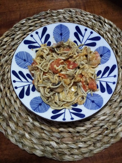 Una foto de Revuelto vegetal de gulas, al estilo de mi hijo