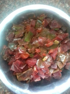 பீட்ரூட் அவரைக்காய் பொரியல் (Beetroot avaraikaai poriyal recipe in tamil) செய்முறை முக்கிய புகைப்படம்