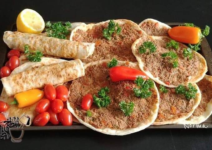 Lebanese_flat_bread_with_meat  #Safiha