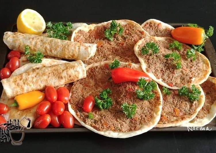 Recipe of Super Quick Homemade Lebanese_flat_bread_with_meat  #Safiha