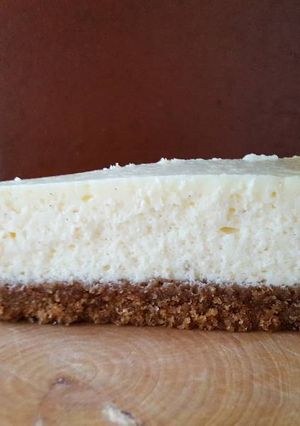 A picture of New York Cheesecake.
