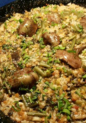 Foto principal de Arroz con lentejas amarillas, malvas y alcachofas