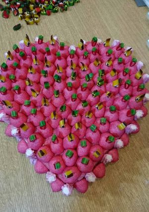 Una foto de 900. Tarta chuches emamorados «San Valentín»