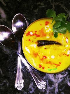 डपका कढ़ी (dapka kadhi recipe in Hindi) रेसिपी मुख्य फोटो