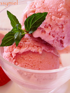 Una foto de Helado de fresas
