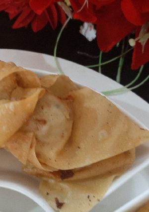A picture of Hi-tea snacks (wontons).