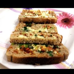 A picture of Garlic Bread.