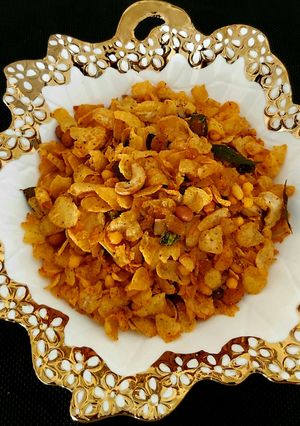 A picture of Corn Flakes Chiwda.