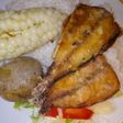 Pescadito jurel frito acompañado
