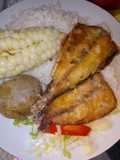 Pescadito jurel frito acompañado