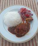 Pollo en salsa roja