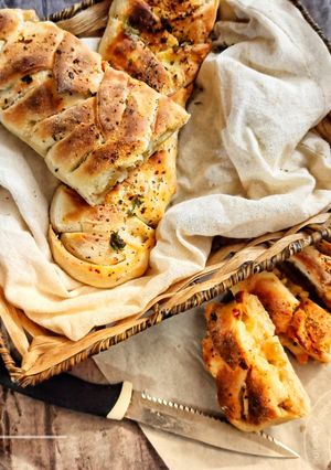 A picture of Stuffed chicken braided bread.