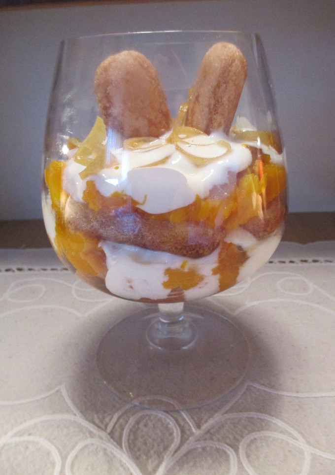 Una foto de Copas con tiramisú con crema de calabaza