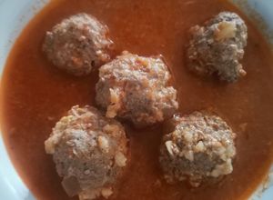Una foto de Albóndigas en salsa de serrano