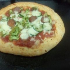 Veg beef pizza A picture of Veg beef pizza.
