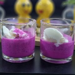 Dragon fruit milkshake A picture of Dragon fruit milkshake.