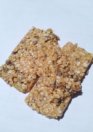 Una foto de Barritas de Cereal ¡Sin Horno! 🌼