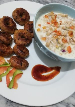A picture of Chicken donuts kabab.