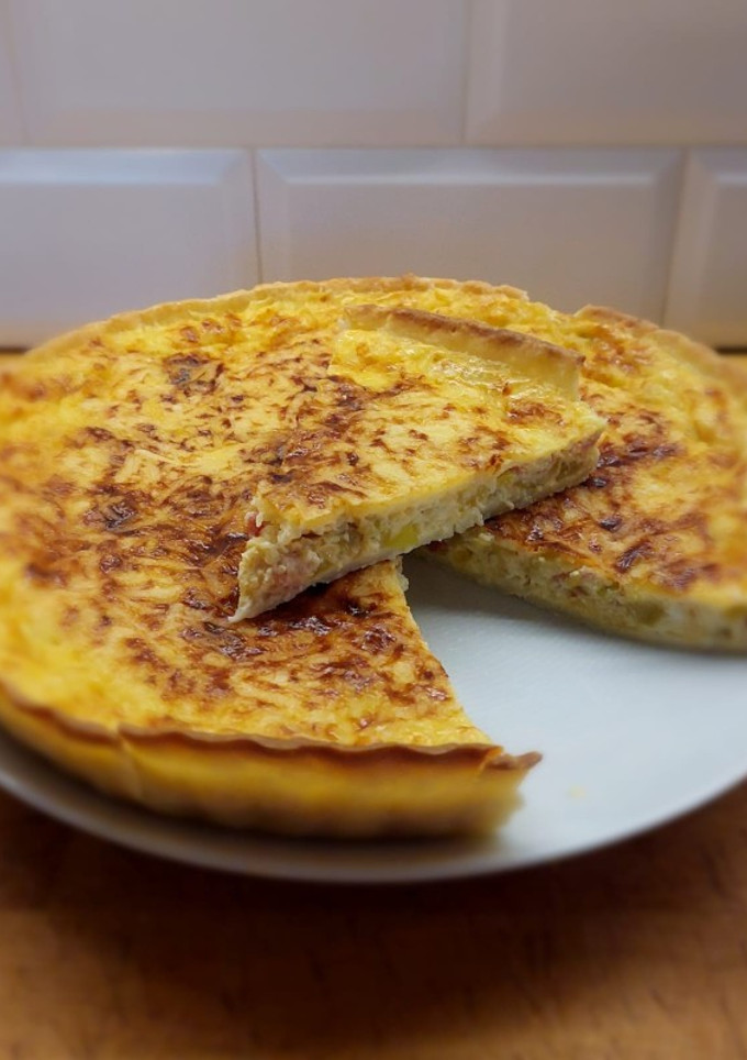 Una foto de Quiche de calabacín y bacon