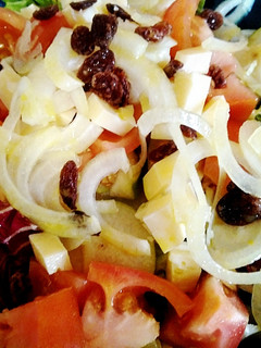Una foto de Ensalada con pera 🥗 🍐