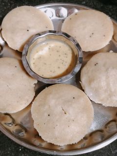 જુવારના લોટની તડકા ઈડલી રેસીપી મુખ્ય ફોટો