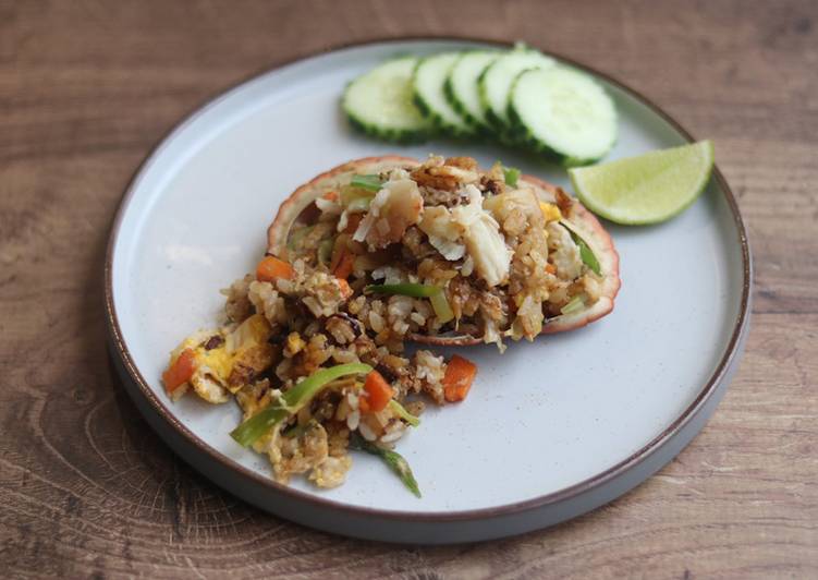 Step-by-Step Guide to Prepare Speedy Thai fried rice with crab meat 🦀 🍚