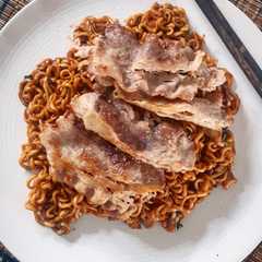 รูปของ Jjapaguri/Chapaguri Noodle wit Beef Brisket