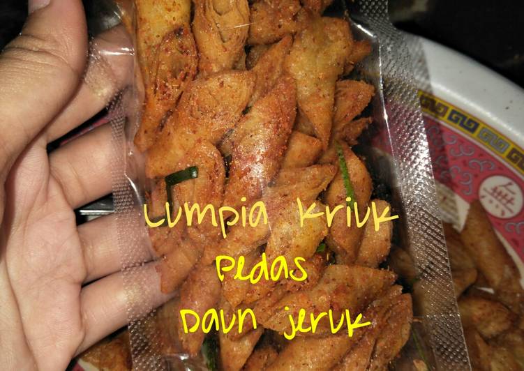 Resep Lumpia kriuk pedas daun jeruk | Langkah Membuat Lumpia kriuk pedas daun jeruk Yang Sempurna