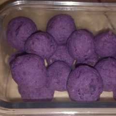 รูปของ Bola Ubi Ungu