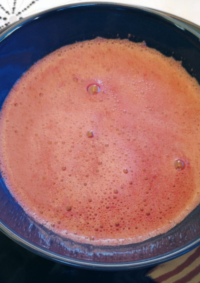 Una foto de Sopa fría de picota del jerte