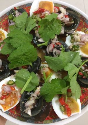 รูปของ “ยำไข่เค็ม+ไข่เยี่ยวม้า”#งบ60บาท