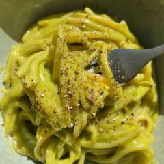 A picture of Avocado Carbonara.