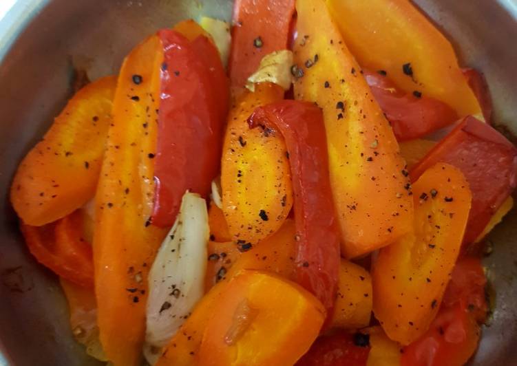 Steps to Make Award-winning My Roast Carrots Onion and sweet Pepper