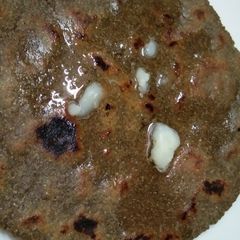 A picture of Bajri ki Roti.