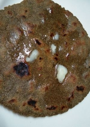 A picture of Bajri ki Roti.