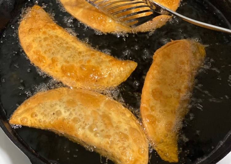 Recipe of Homemade Pastelitos (Chicken/Steak)