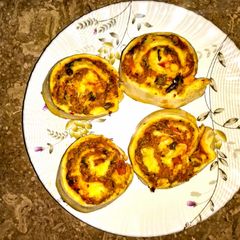 A picture of Pizza Pinwheels.