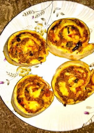 A picture of Pizza Pinwheels.