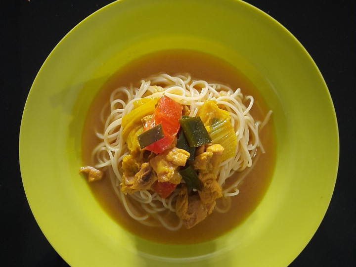 Bagaimana Menyiapkan Spaghetti Tongseng Ayam, Lezat