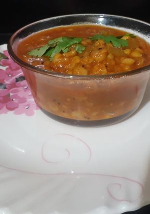 ચણા ની દાળ દૂધી નું શાક(Chana daal dudhi nu shaak recipe in Gujarati) રેસીપી મુખ્ય ફોટો