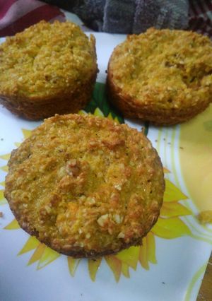 Una foto de Muffins sin harina de zanahoria, manzana y avena fáciles