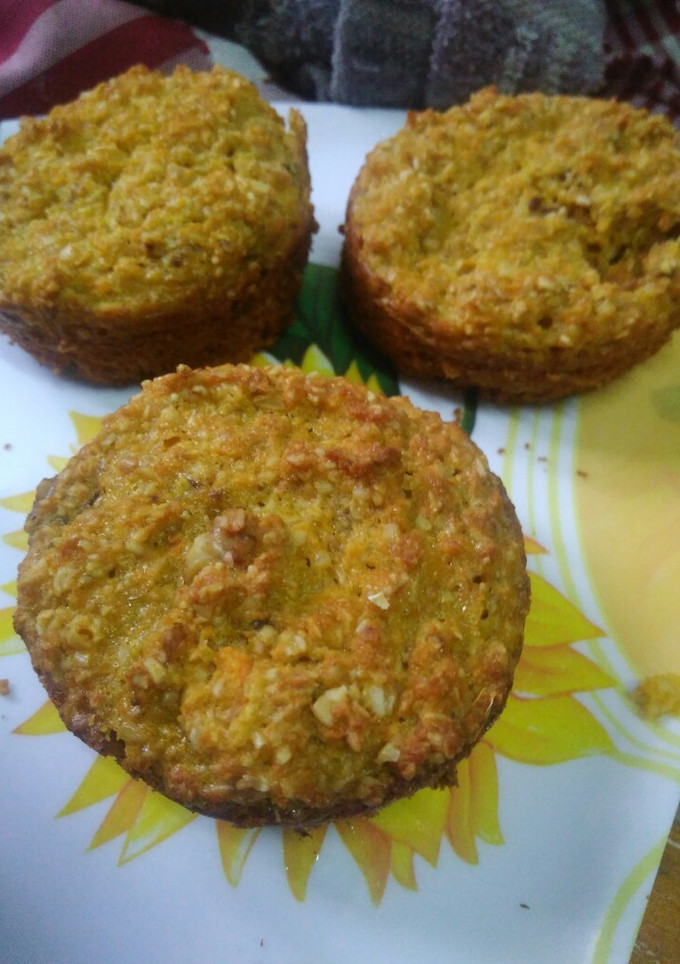 Una foto de Muffins sin harina de zanahoria, manzana y avena fáciles