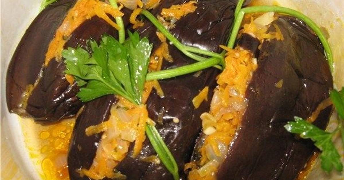 Квашеные баклажаны с жареной морковью и луком и