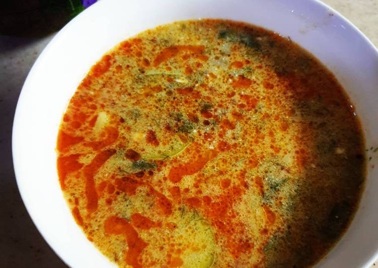 شوربة كوسا بالزبادي
