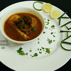 A picture of Mutton Aloo gosht.