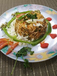 મગ પુલાવ (Moong Pulao Recipe In Gujarati) રેસીપી મુખ્ય ફોટો
