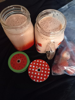 A picture of Strawberry 🍓 banana smoothie.