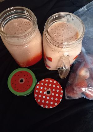 A picture of Strawberry 🍓 banana smoothie.