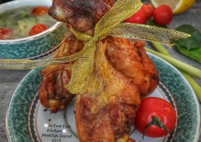 Resep Ayam Goreng Bumbu Kuning oleh Mbok Dyn - Cookpad